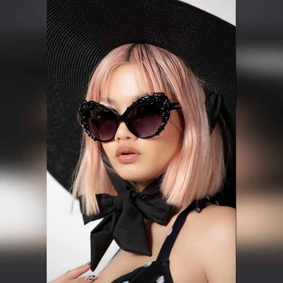 Killstar Gothic Black Sunglasses - Picture 4 of 5